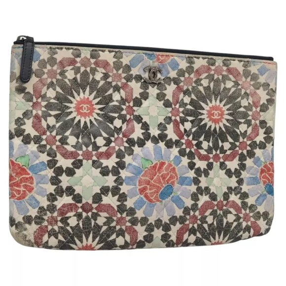 CHANEL Matelasse Clutch Bag Lamb Skin Multicolor CC - Picture 1 of 15